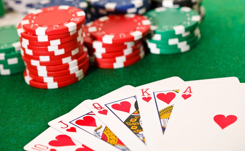 Poker 789Club 3 Đặt tiền trước khi bắt đầu ván Poker
